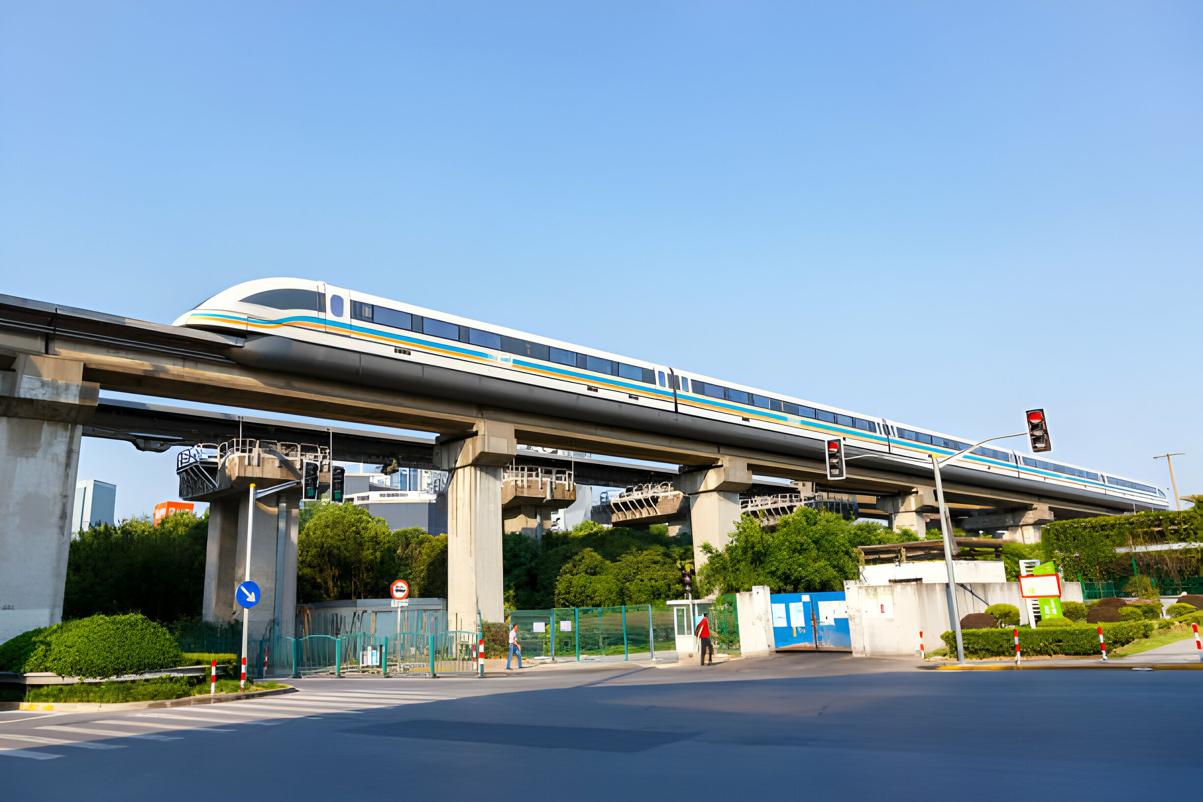 Magnetschwebebahn vs. traditionelle Eisenbahn: Eine vergleichende Analyse